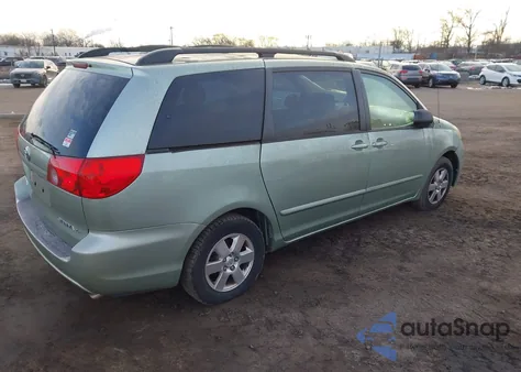 2007 Toyota Sienna Le z USA, uszkodzony, nr VIN 5TDZK23C77S098812